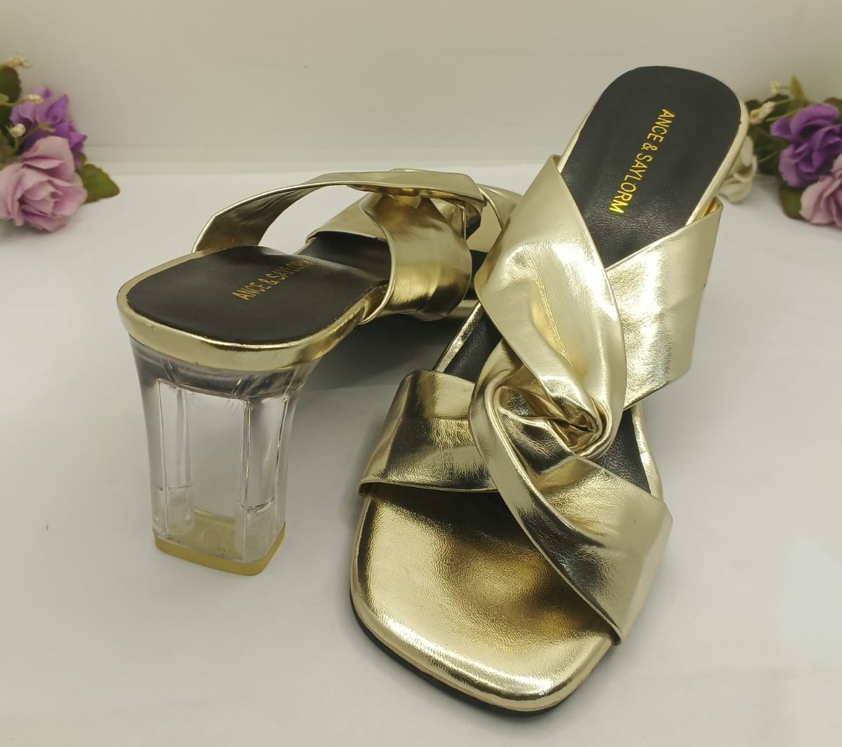 Shoe