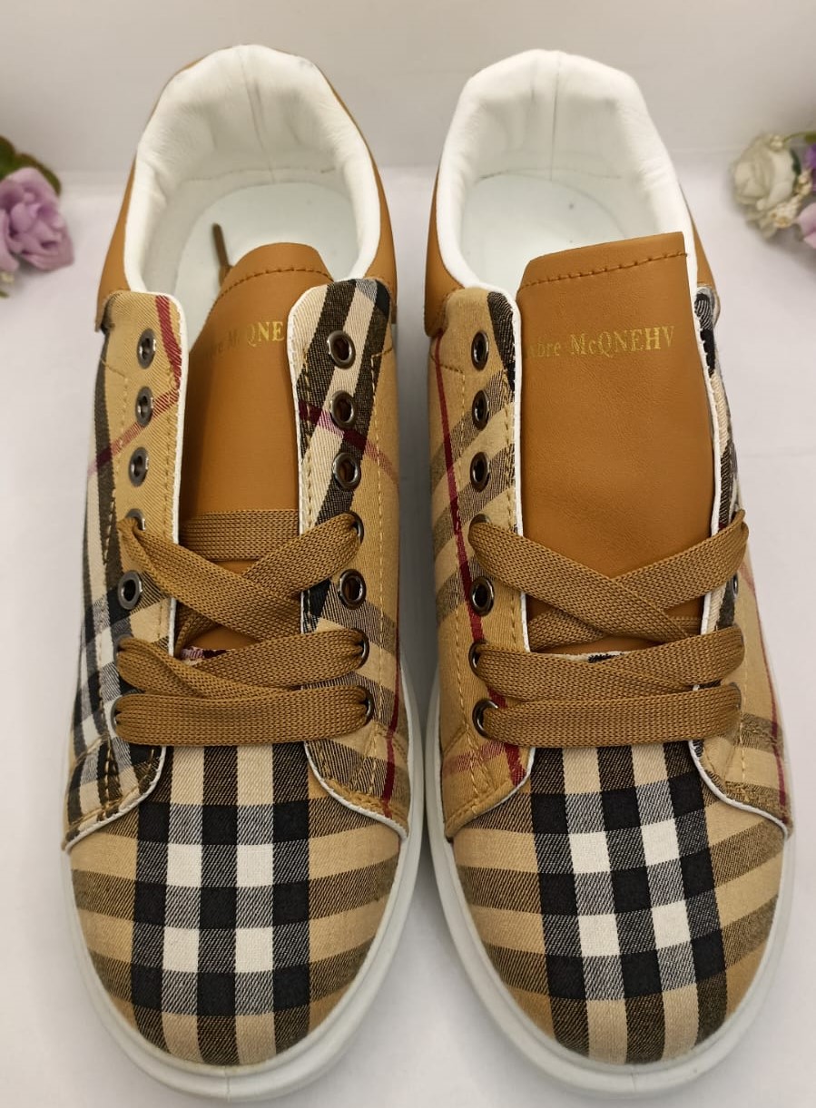 Shoe